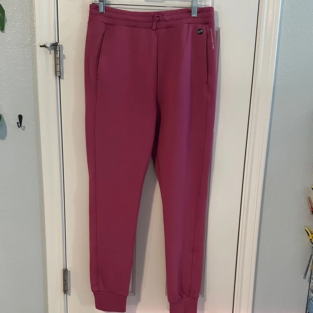 abercrombie kids YPB NeoKNIT Sweatpant Joggers Magenta Pink Girls 17/18 Comfy